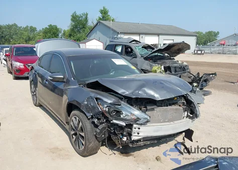 2018 Nissan Altima 2.5 Sl z USA, uszkodzony, nr VIN 1N4AL3AP7JC128217